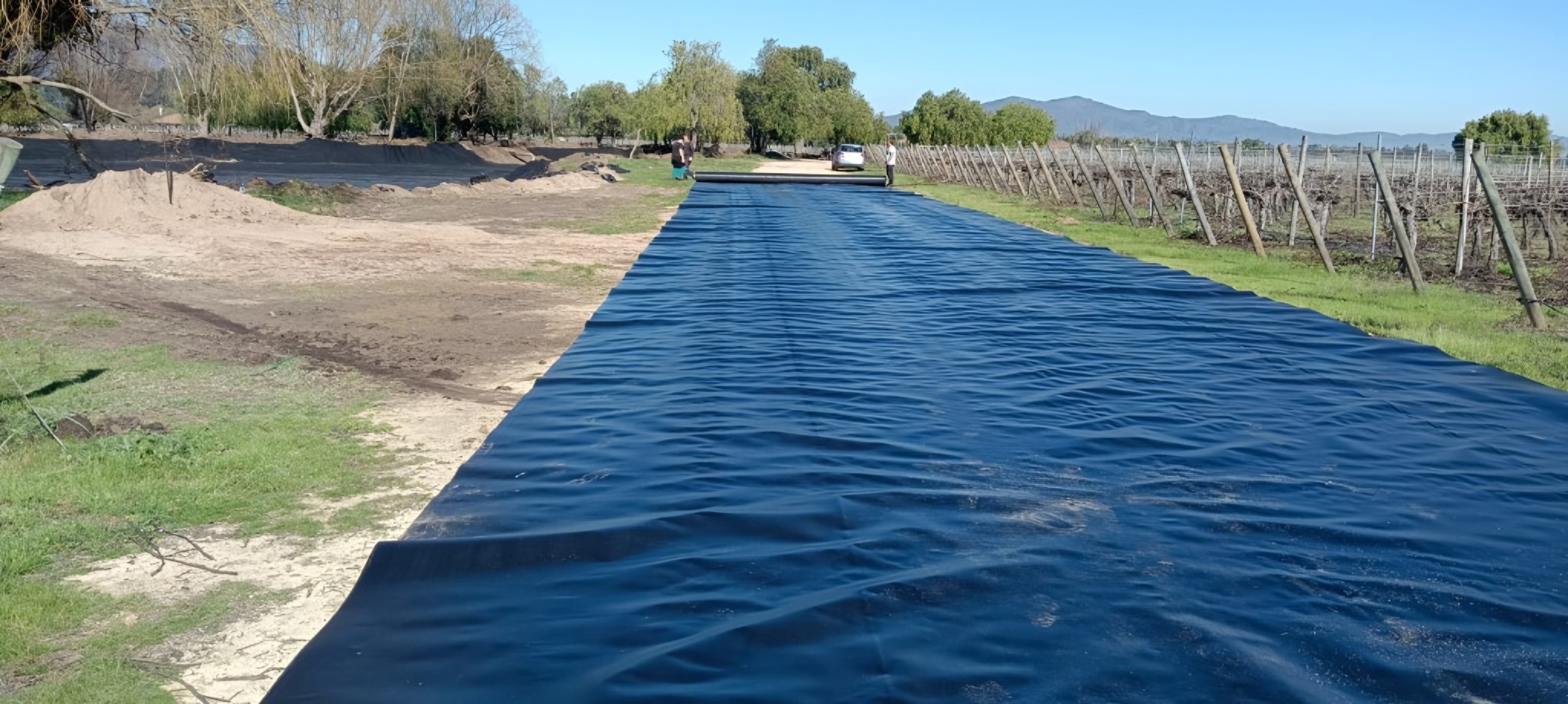 Tendido de geomembrana en Agrícola Macaire, Casablanca